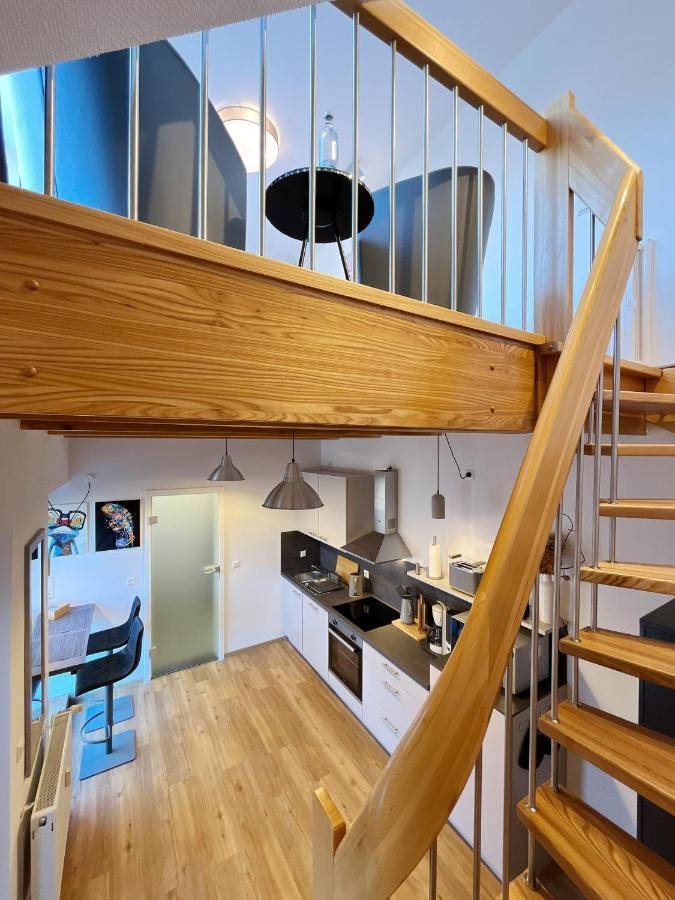 Jung Apartment *